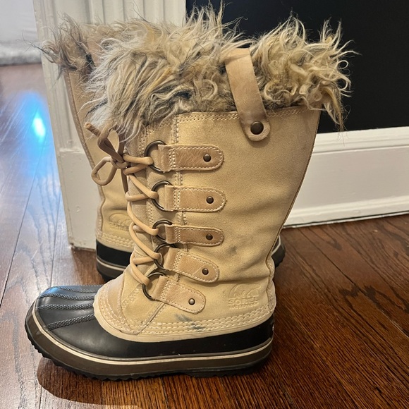 SOREL's Joan of Arctic Boots - Picture 3 of 6